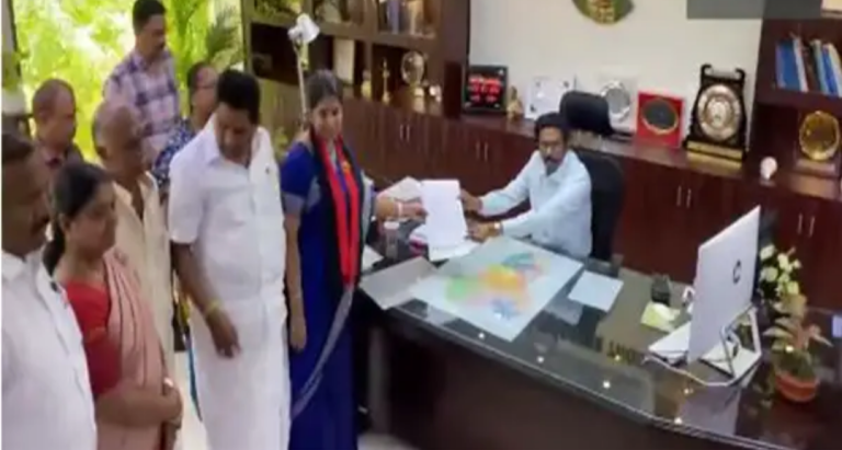 DMK candidate Kanimozhi files nomination for Thoothukudi constituency