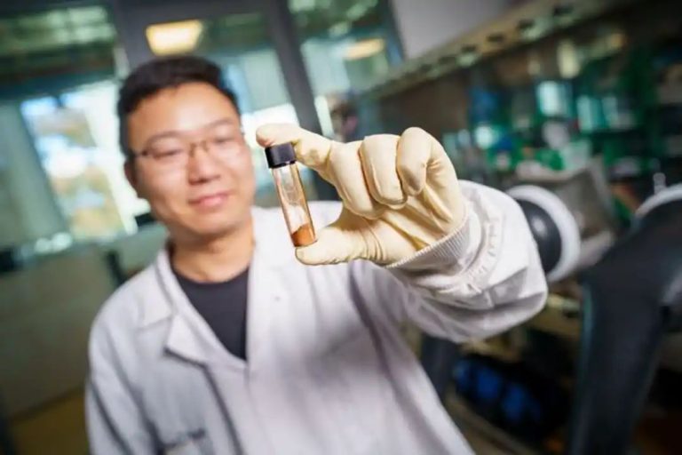 New ‘healable’ material could lead to a battery revolution, creators say