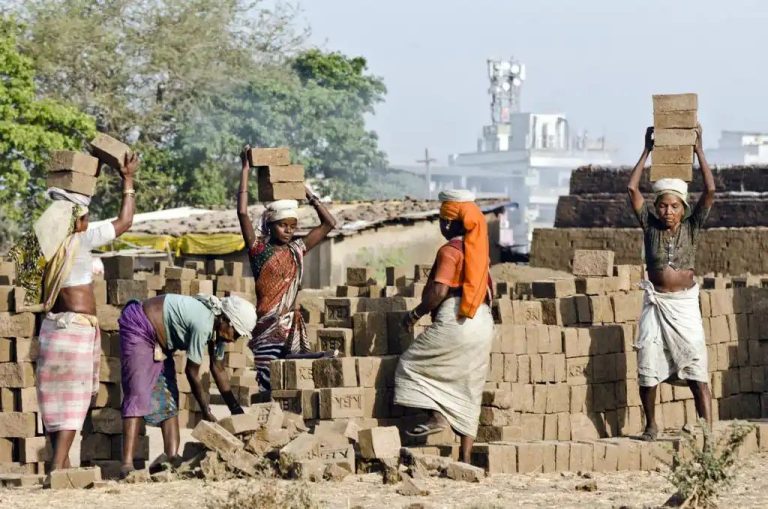 Duration of heavy work to halve for 800 million people if world warms 2°C: Report provides solutions to tackle heat stress