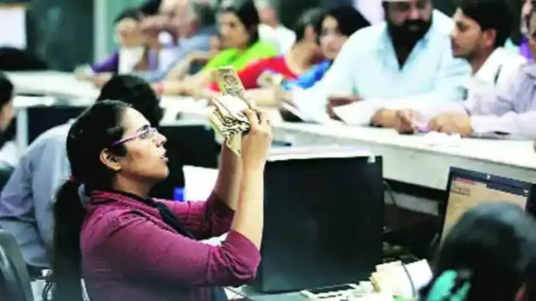 Bank employees to get 17% annual wage hike; 5-day work week awaits govt approval