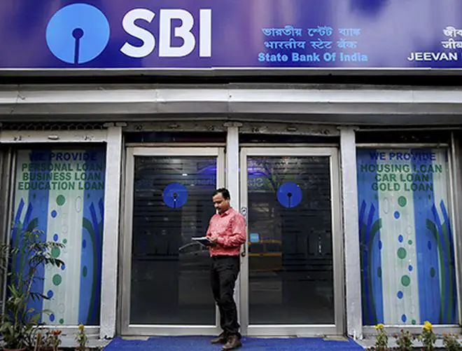 Former bureaucrats ask EC not to announce Lok Sabha schedule pending electoral bonds disclosure by SBI