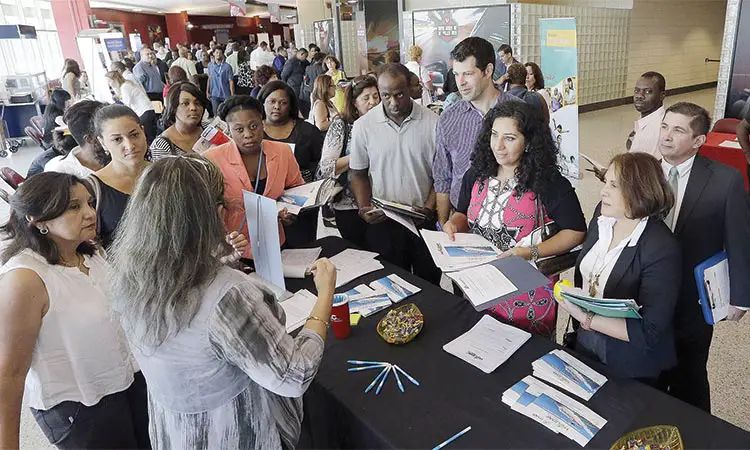 Another burst of hiring shows off resilience of US job market