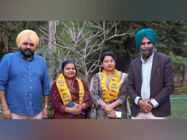 AAP councillors Poonam Devi, Neha Musawat return to AAP after brief stint with BJP