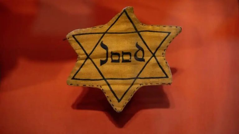 Netherlands opens Holocaust museum; Presence of Israeli president causes concern