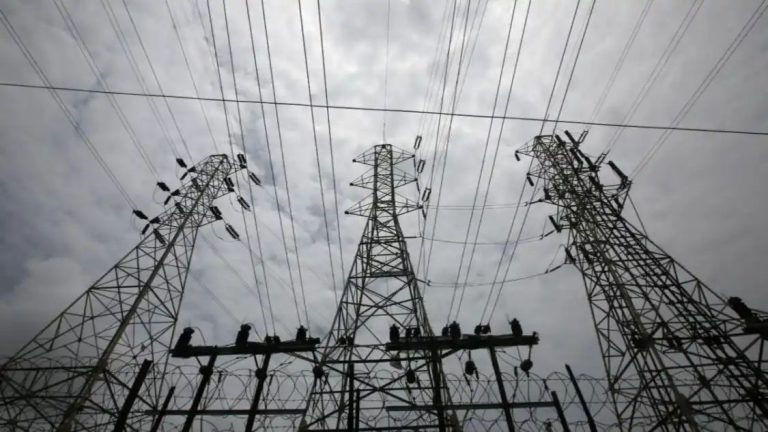 Electricity prices on exchanges plunge, down a half in past 2 weeks