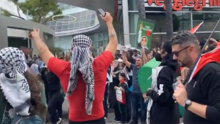 Oscars 2024: Pro-Palestine Protestors Block Traffic Near Dolby Theatre In Hollywood, Chant ‘Shame’ Slogans