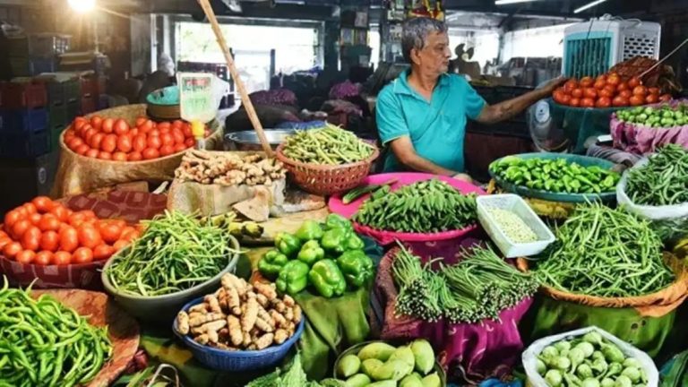 Food inflation rises to 8.66% in Feb on costlier vegetables