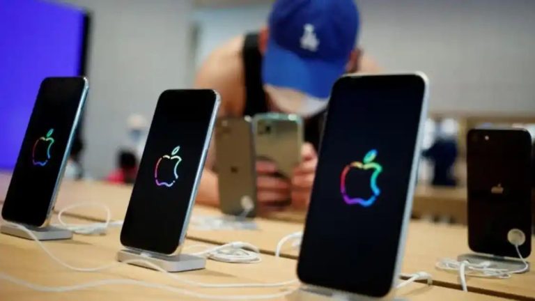 iPhone exports to nearly double YoY in FY24, Samsung growth seen flat