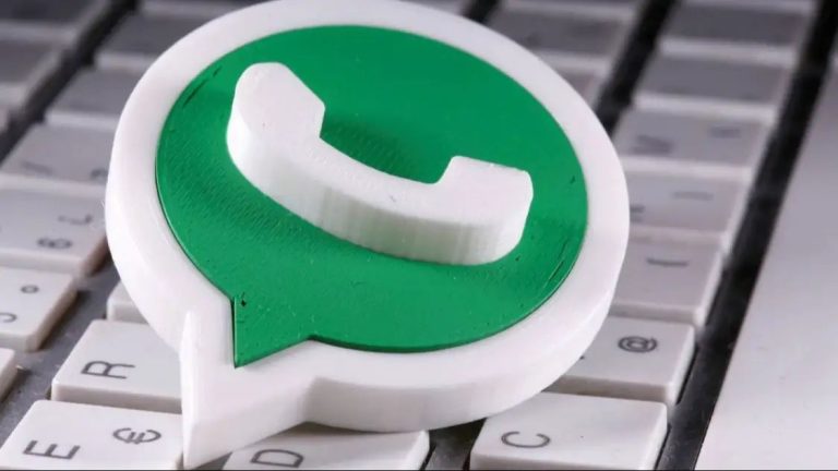 WhatsApp will soon allow users to pin multiple messages in chats