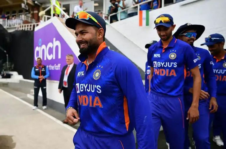 WATCH]- A Supporter Of Rishabh Pant Marks His Return By Distributing 100 Meals To The Underprivileged