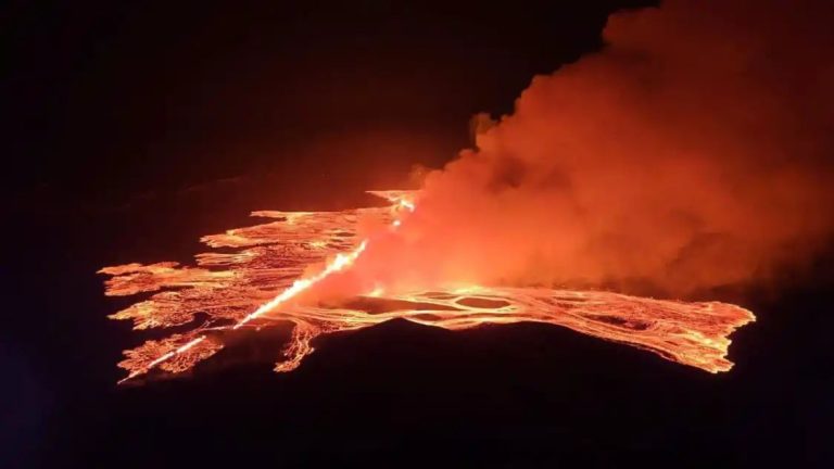 Volcano erupts fourth time since December in Iceland Peninsula