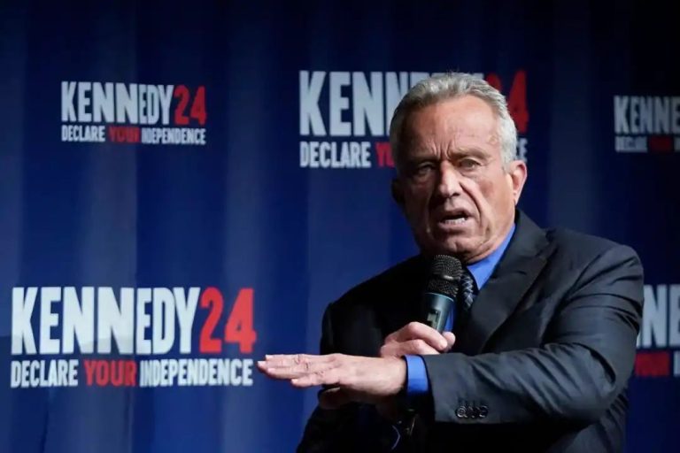 Kennedy family members burn RFK Jr with White House visit heaping praise on Biden