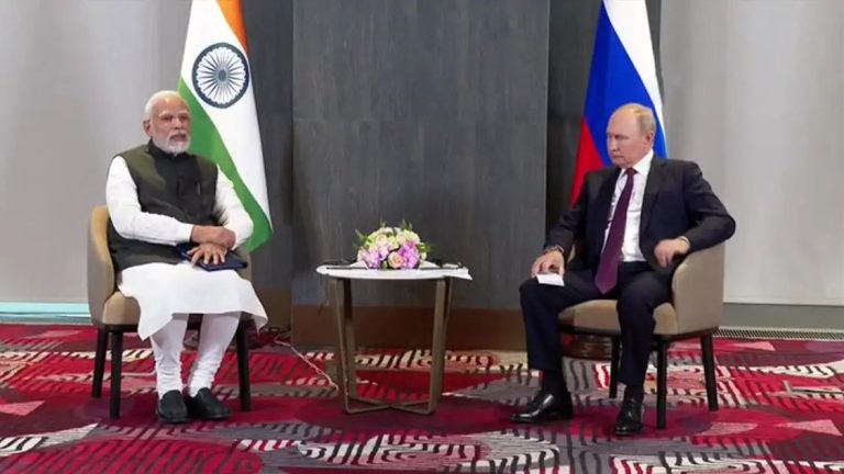 PM Narendra Modi Congratulates Vladimir Putin on Presidential Re-Election, Says ‘Look Forward to Working Together’