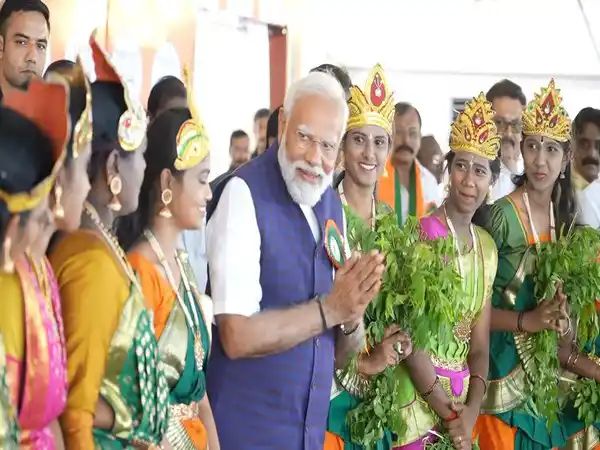 11 ‘Shakti Ammas’ give special welcome to PM Modi at rally in Tamil Nadu’s Salem