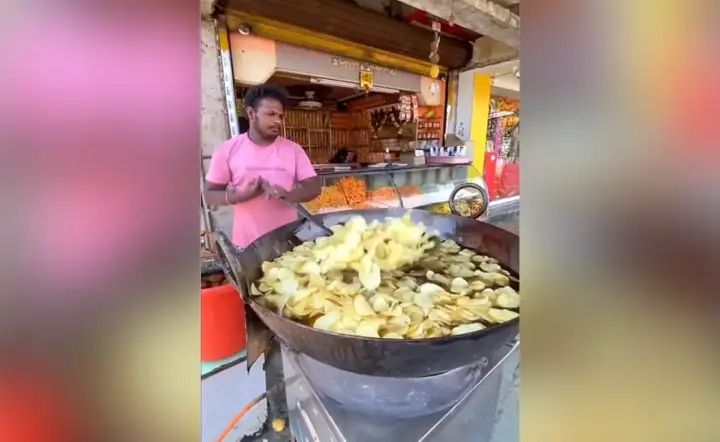 This Viral Video Of Street-Style Potato Chips Being Made Has Impressed The Internet