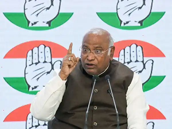 India’s richest one percent enjoy 22.6 pc of national income”: Kharge in swipe at BJP