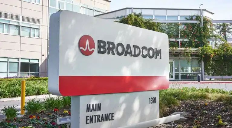 Broadcom’s Has An AI Edge – Analyst Highlights Accelerators and Networking Advances for 2024 Growth