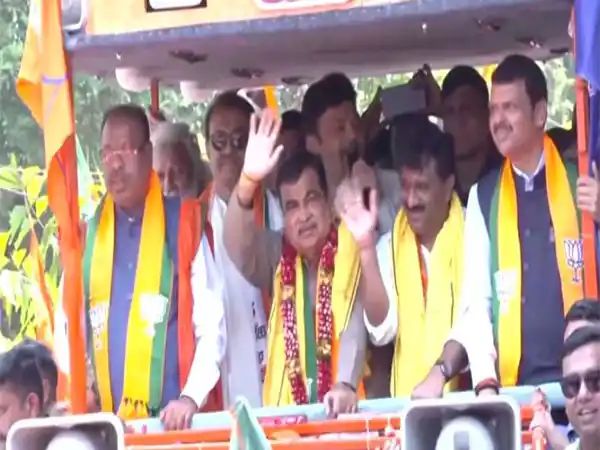 Maharashtra: Nitin Gadkari holds roadshow in Nagpur before filing his nomination