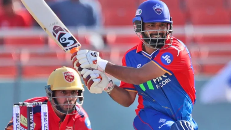 Rishabh Pant loses cool, smashses bat on his pads