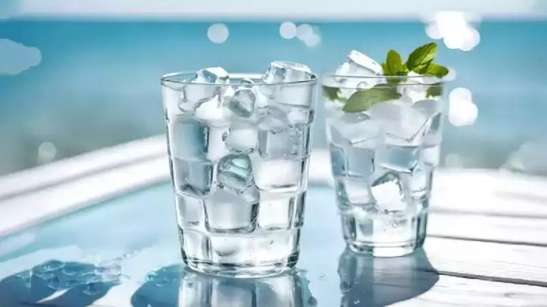 Health Care Tips:- Do you drink cold water immediately after coming back from the sun?  Know its serious disadvantages