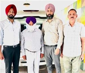 Vigilance team caught BDPO red handed taking bribe of Rs 30 thousand