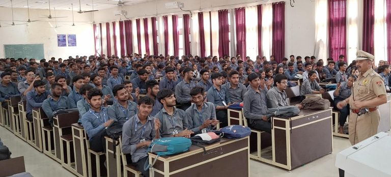 Gurugram: Oath administered to students against drug addiction in Manesar Polytechnic