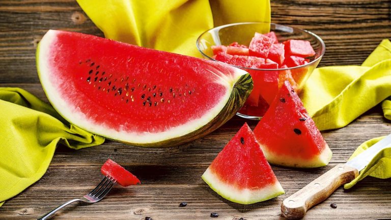 How to Identify Sweet Watermelon: How to know whether watermelon is red and sweet, try this trick before buying