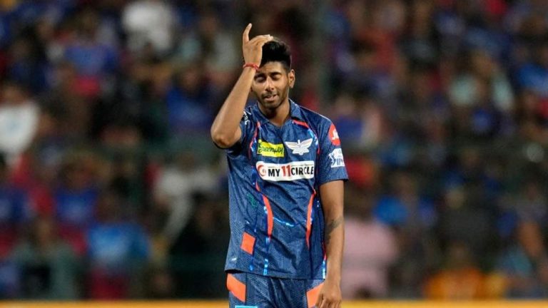 Shock to LSG in IPL 2024, Mayank Yadav brought in with forehead injury