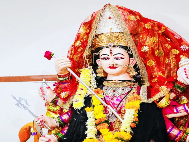 If you see these things in your dreams during Chaitra Navratri, you will become sad