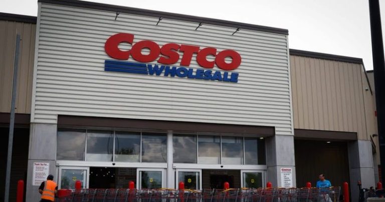 Costco’s Return Policy Sparks Debate After Customer Returns 22-Year-Old TV