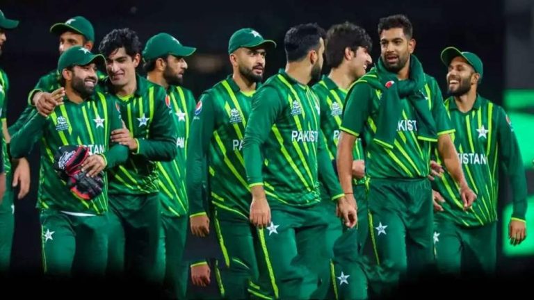 Big change in Pakistan team before T20 WC, head coach changed