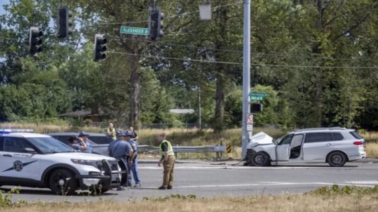 America: Two Indian students died in a road accident in Arizona