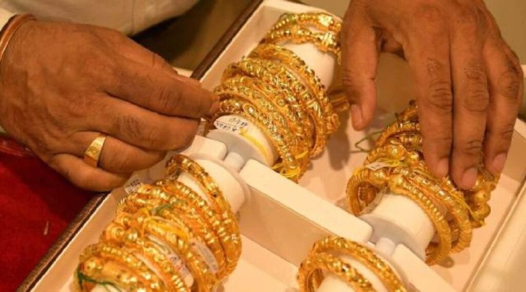 Good news for jewelery lovers.. Paradoxically low gold prices