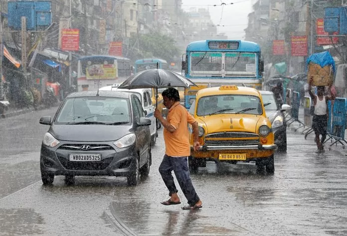 Yellow alert issued for rain in 8 districts, check the maximum temperature of your cities