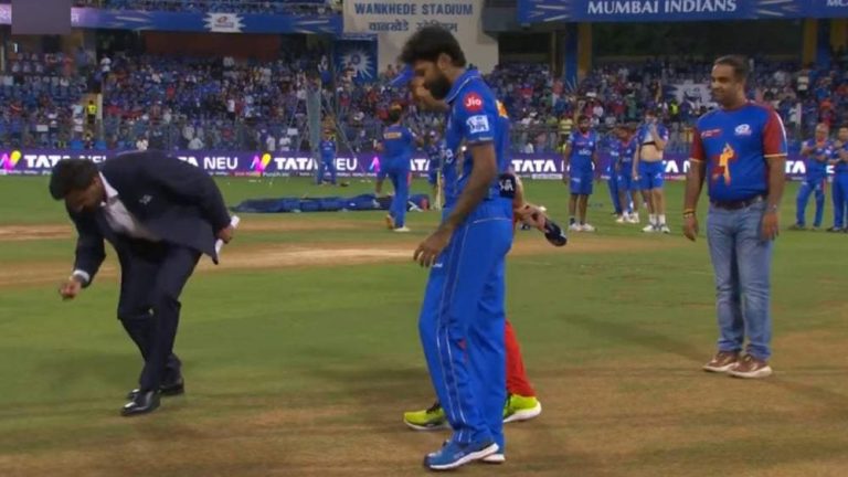 MI vs RCB: Did the match referee cheat during the toss?  Video went viral