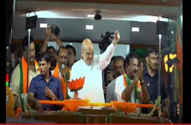 Amit Shah’s grand road show in Madurai, Tamil Nadu, crowd of supporters gathered – News India Live