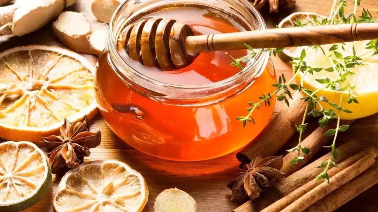 Health Tips- Honey is beneficial for health, know which diseases it keeps away