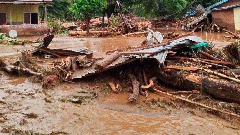 World News: Death toll from landslide in Indonesia reaches 33