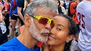 Milind Soman and Ankita ran 42 km barefoot to celebrate their wedding anniversary