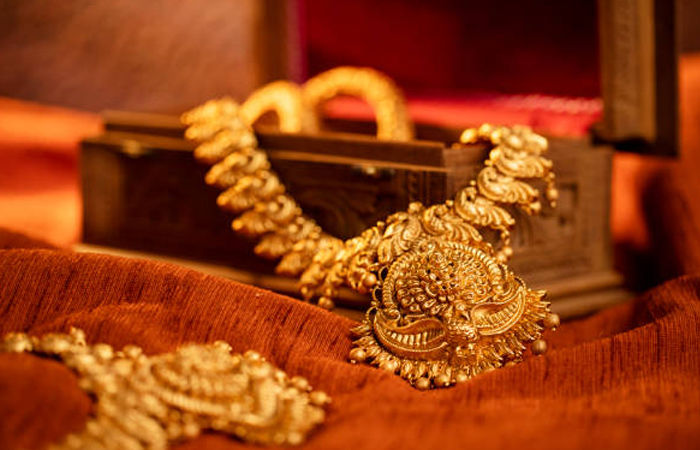 Gold prices today: Silver shines, gold in Ahmedabad Rs.  At a record high of 500