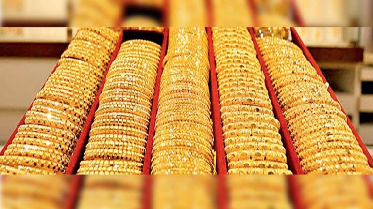 The rise of red rice in gold continues.  Gold reached Rs 700 in Ahmedabad.  76,200 at new high