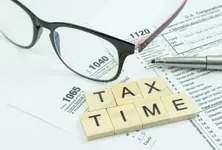 One can adopt this tax regime for refund of TDS deducted from salary, with the benefit of forward deduction