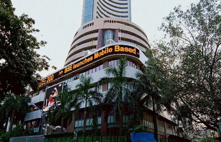 The stock market was in turmoil in the opening trade, with the Sensex opening with a big fall.