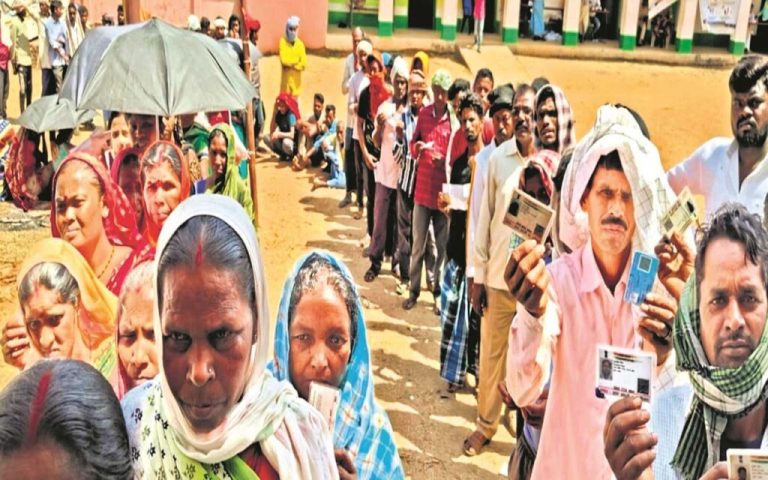 Lok Sabha Election 2024: Amidst the scorching heat, around 21.69% voting in Delhi till 11 am