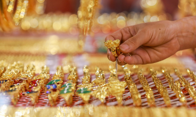 Gold prices fall – VnExpress International