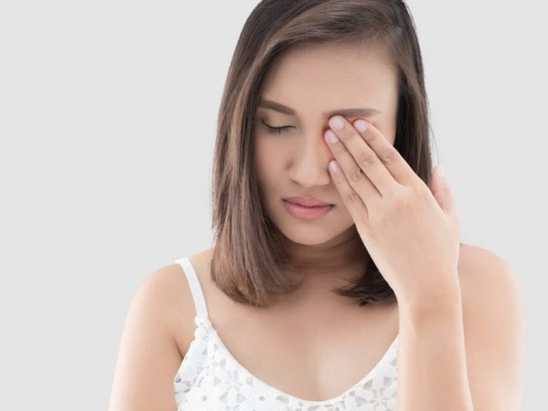 Do you often have itchy eyes?  Then do this.. the itching will go away immediately.