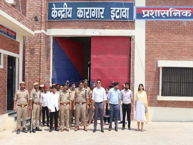 Etawah: DM-SSP visited the central prison and took stock