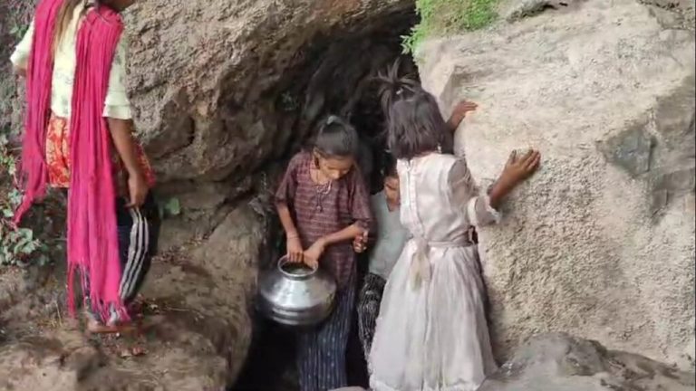 Inaccessible hill, steep climb and need of every drop of water… the story of water crisis in MP – Read