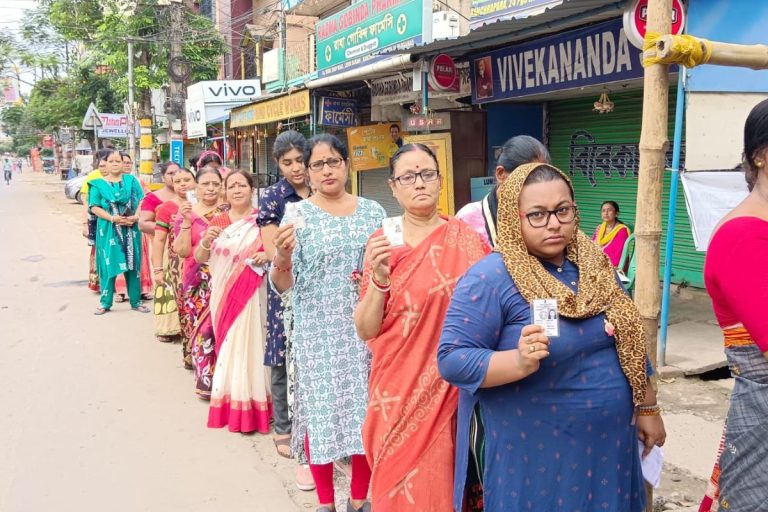 Lok Sabha Elections 2024: Violence continues in Bengal during the Lok Sabha elections, with 36 percent voter turnout reported so far.