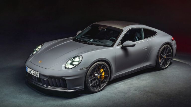 Power with classic performance: Meet hybrid Porsche 911